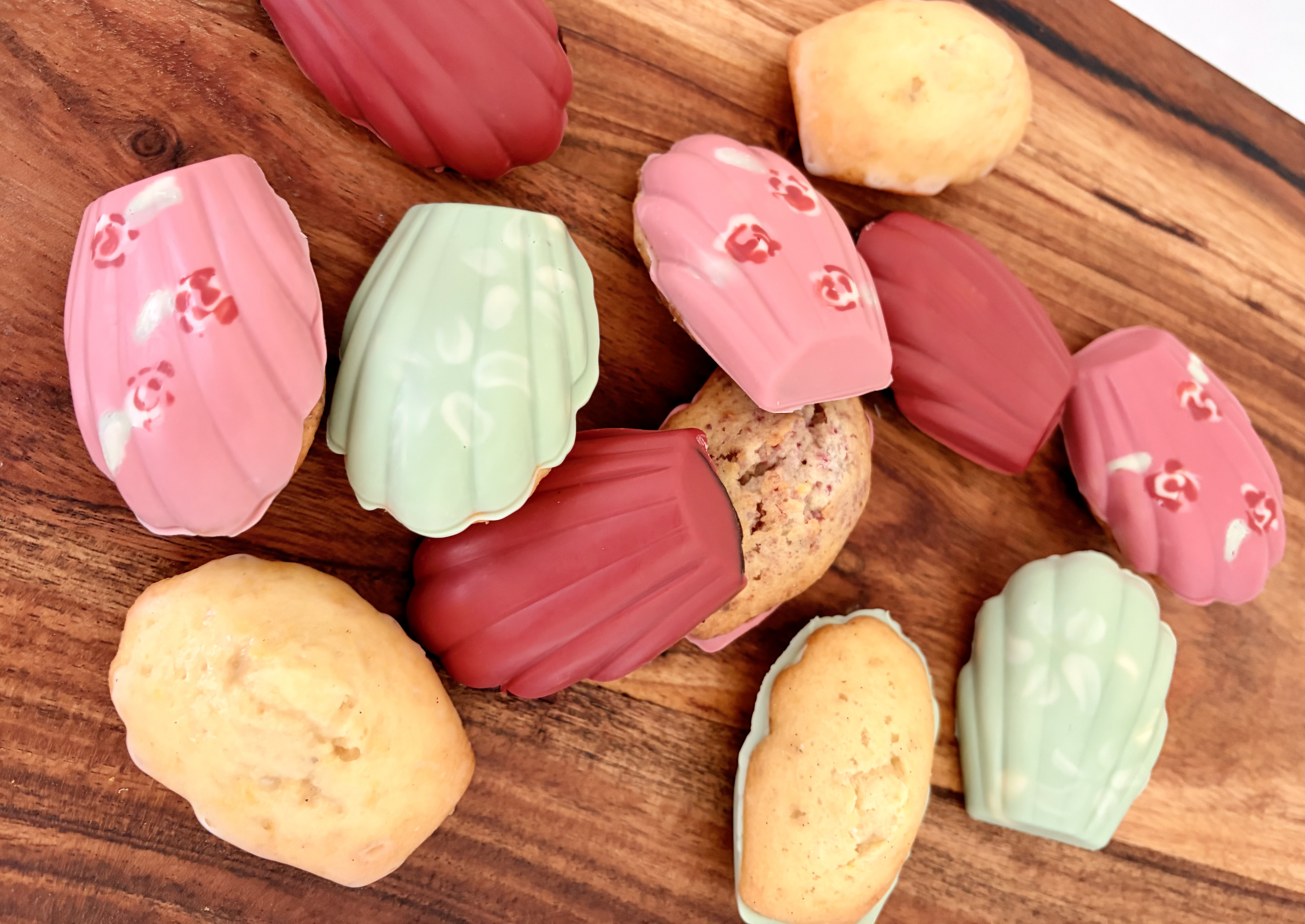 Selection of Studio Noah madeleines